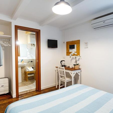 B&B La Corte San Francesco Бари Екстериор снимка